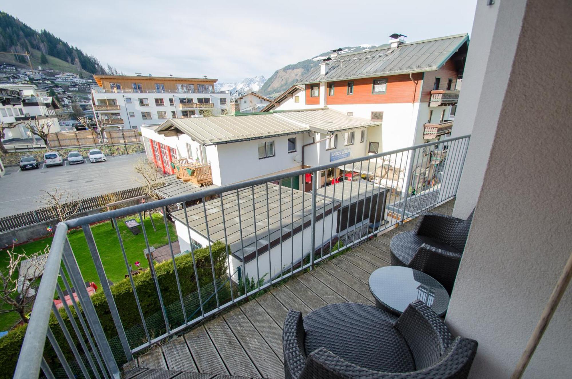 Appartementhaus Zell City By All In One Apartments Цел ам Зее Екстериор снимка
